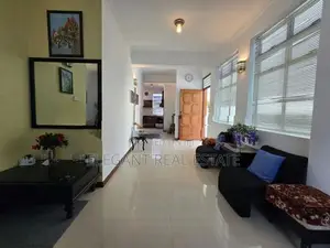 Edmonton - 03 Bedroom Furnished Penthouse for Sale in Colombo 05 (A559