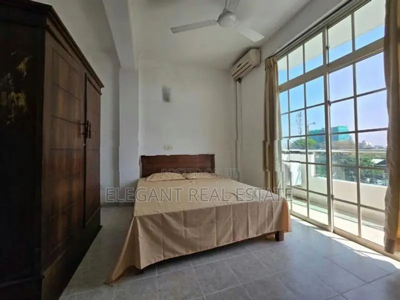 Edmonton - 03 Bedroom Furnished Penthouse for Sale in Colombo 05 (A559