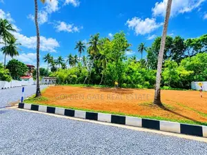 Yakkala කොළඹ නුවර පාර ලඟින් ඉඩමක්