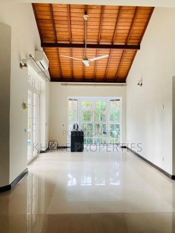 Well maintained House For Sale in Colombo 5