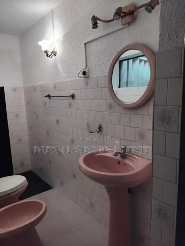 Upper floor for rent kirulapone