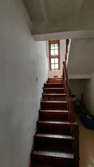 Spacious 5-Bedroom House For Sale – Amunugama, Kandy