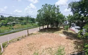 Prime Residential Land for Sale Near Kadawatha Town