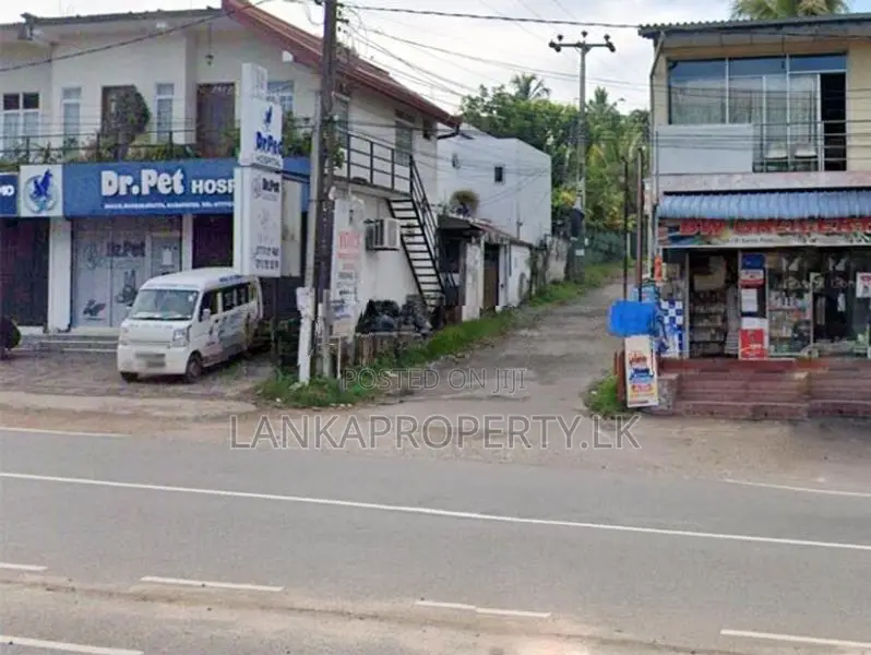 Prime Residential Cum Commercial Land for Sale in Kadawatha