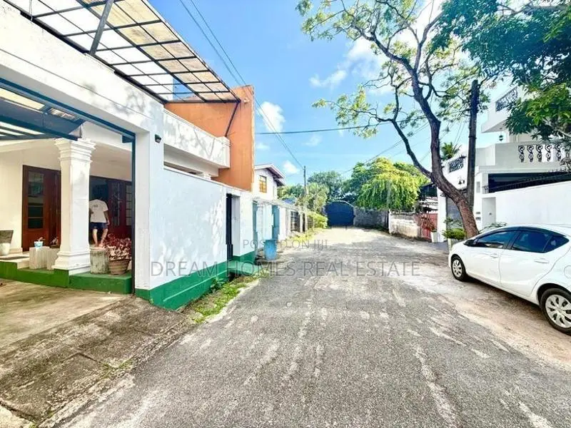 6-Bedroom House for Sale – Dehiwala