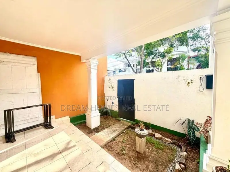 6-Bedroom House for Sale – Dehiwala