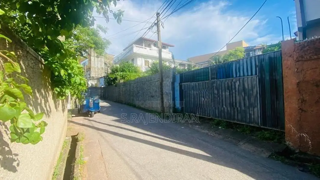 🌊🏡 Prime Bare Land for Sale – Mount Lavinia 🏡🌊