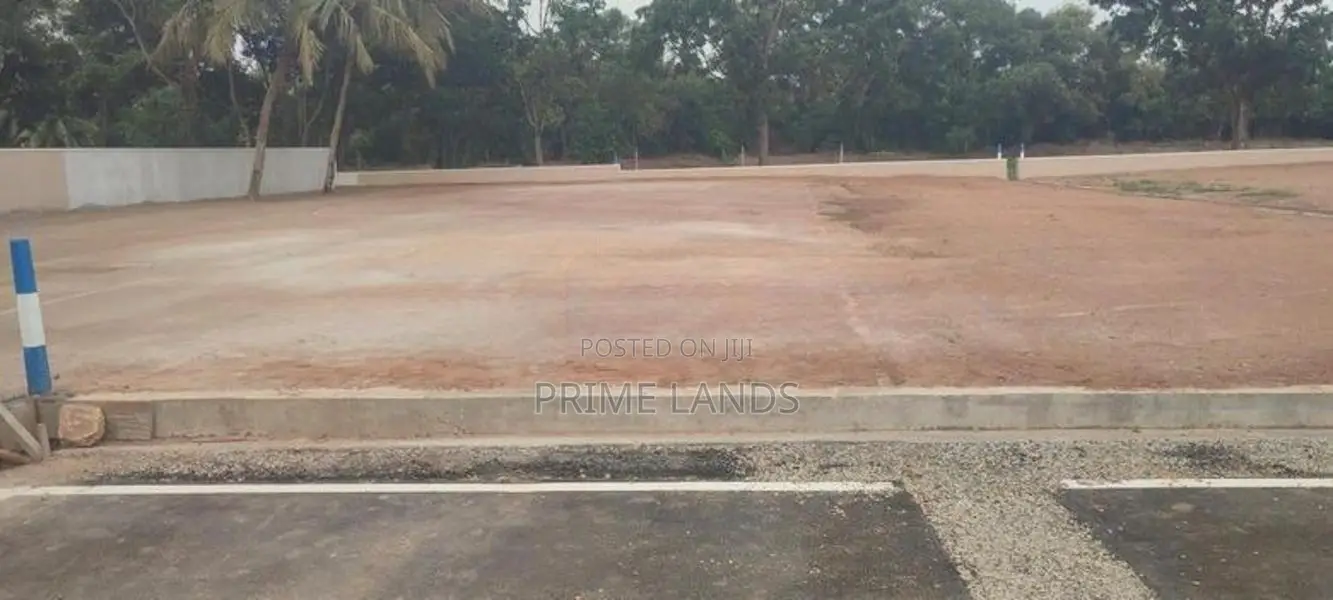 River Facing Land for Sale in Rajagiriya