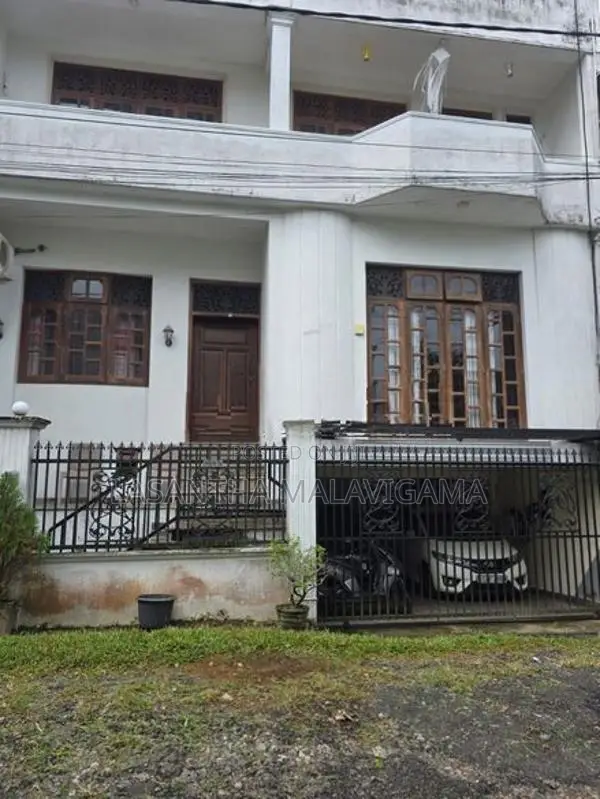 Luxury Two Storey House for sale in Malabe Town
