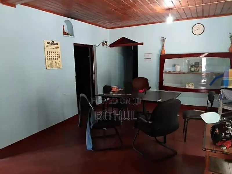 දළදගම නගරයේ AG Office පිටිපස පිහිටි නිවස සහ ඉඩම විකිණීමට ඇත
