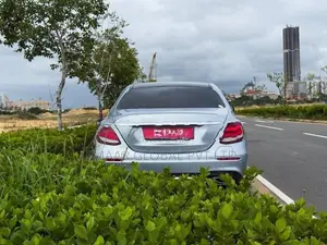 Mercedes Benz E350 Premium Plus 2017