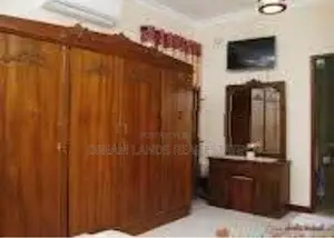 Mt Laviniya 3 Story Fully Firnished Laxary House for Rent ( R - 865 )