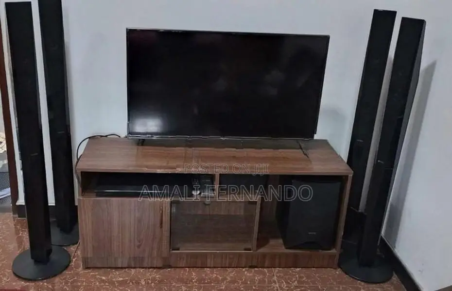 ITVE403 Innovex 40 HD TV