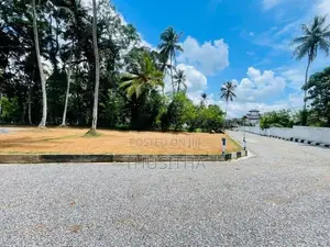 Yakkala නගරයෙන් හොද ඉඩමක්
