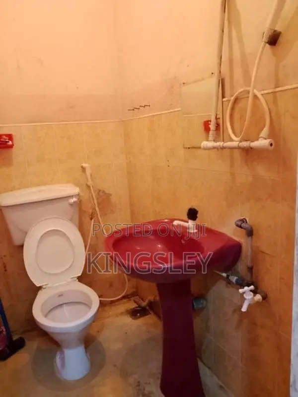 Single Room For Girl/S In Delkanda Nugegoda