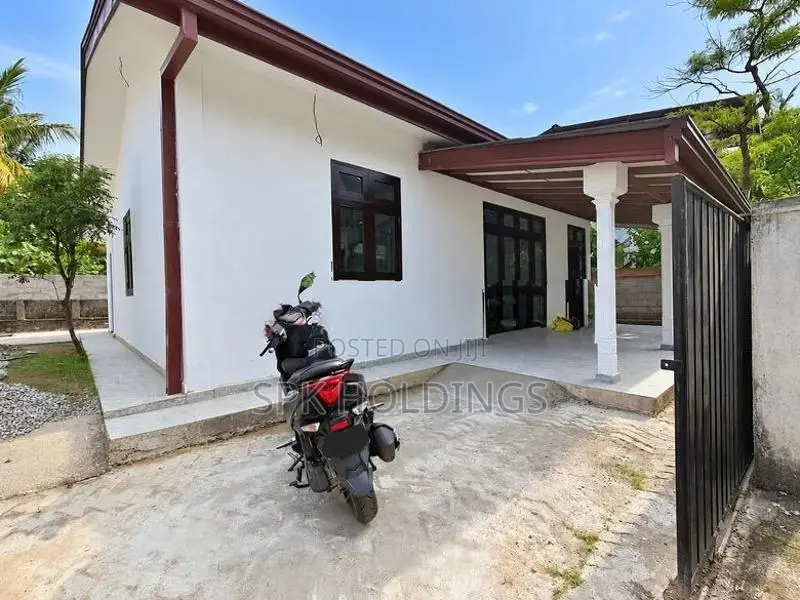 Brand New 3-Bedroom Family Home – Gothatuwa