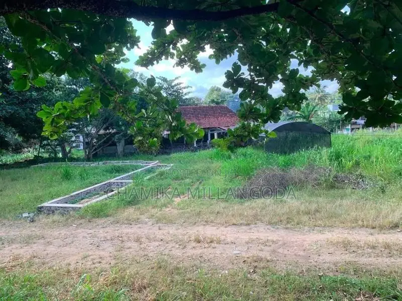 Land with Building for rent - Kegalle