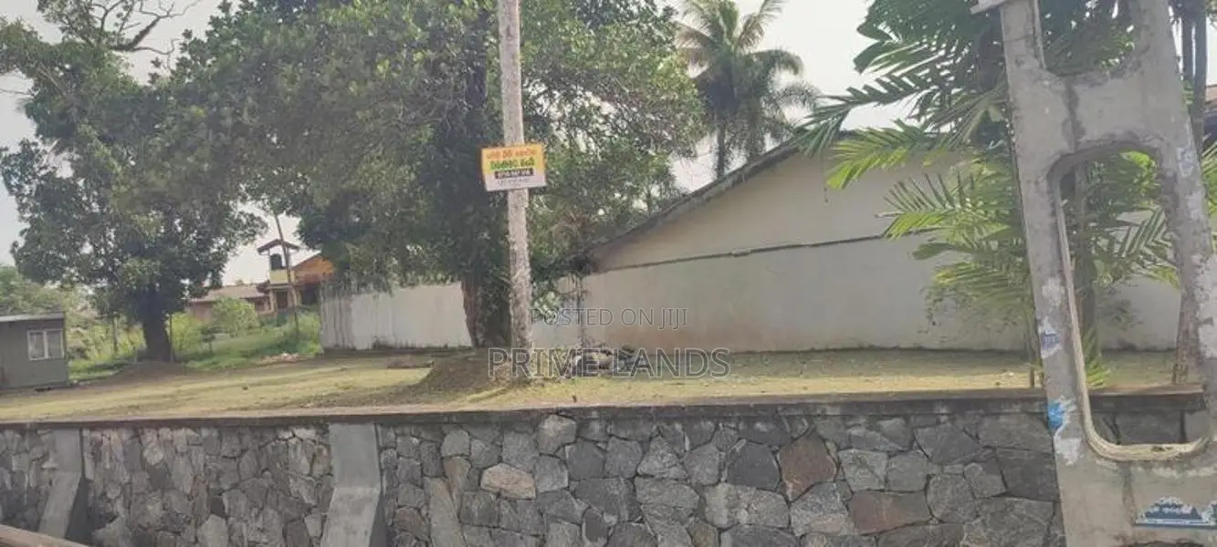 Kottawa , Bus Road Facing Commercial Land for Sale in Hatharaman Handi
