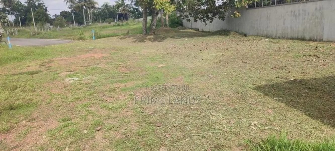 Kottawa , Land for Sale in Hatharaman Handiya