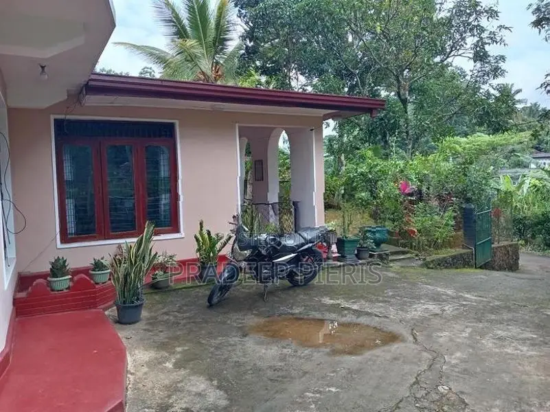 Two Story House For Sale in Gampola Town