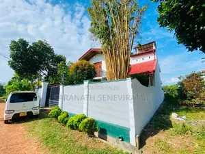 2 Storied House From Piliyandala Madapatha - 1.5 km to Bandaragama Mn 