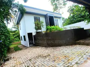 Modern 4-Bedroom House for Sale in Piliyandala – Dampe