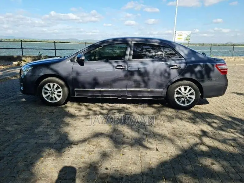 Toyota Premio 2014