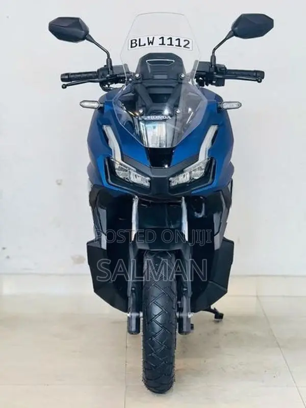 Honda ADV 160 RoadSync 2026