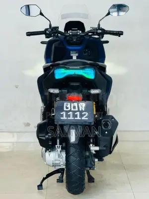 Honda ADV 160 RoadSync 2026