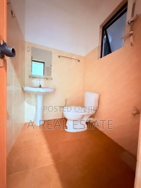 2nd Floor 2 Bedroom House For Rent In Anderson Road Dehiwala