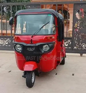 Bajaj RE 4Stroke Three wheel 2025