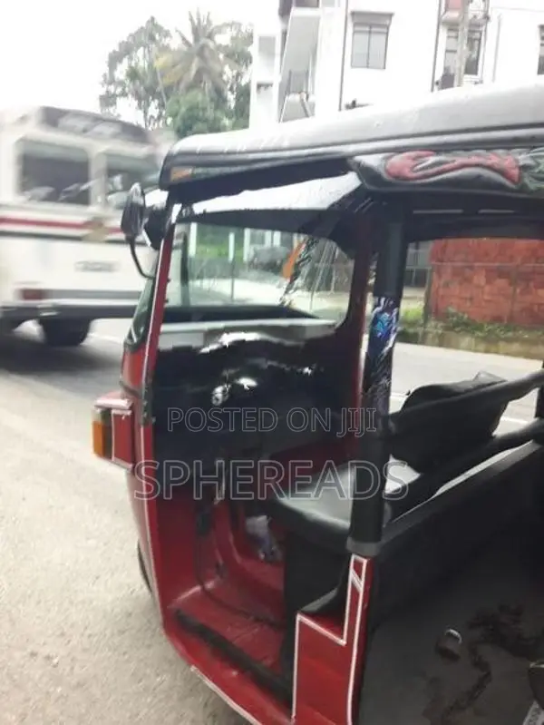 Bajaj RE 4 Stroke 2011