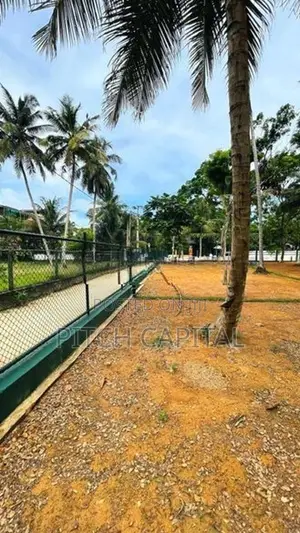 මිදිගමින් අගනා බිම් කොටස්