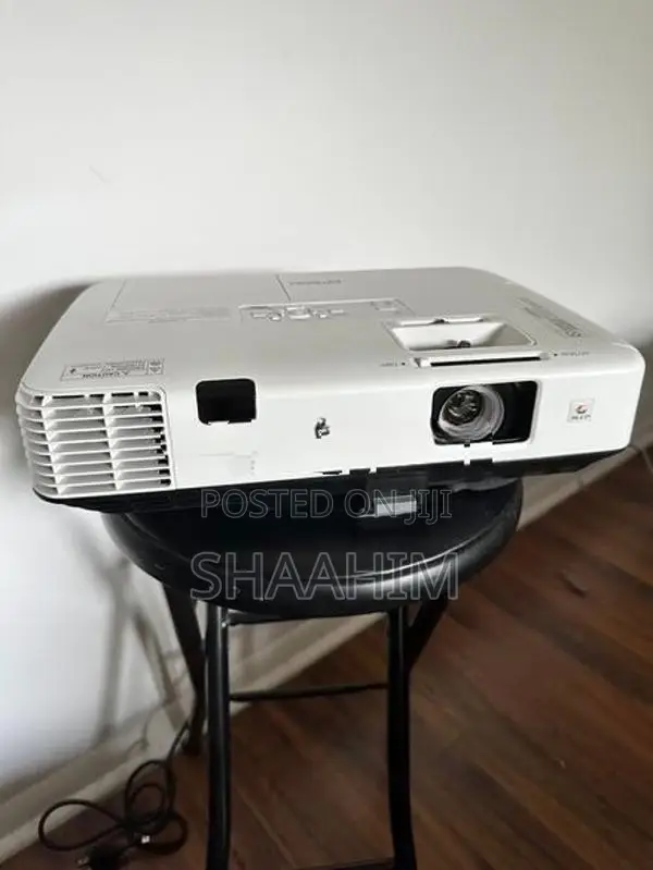 Epson PowerLite 1960 Projector