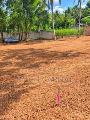 Meegoda නේවාසික බිම් කොටස් කිපයක් විකිණීමට