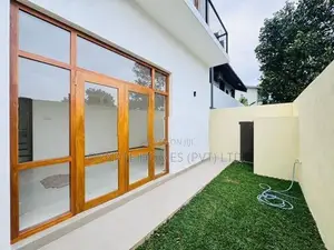 Brand New Luxury House For Sale Weerasekara Mw, Thalawathugoda