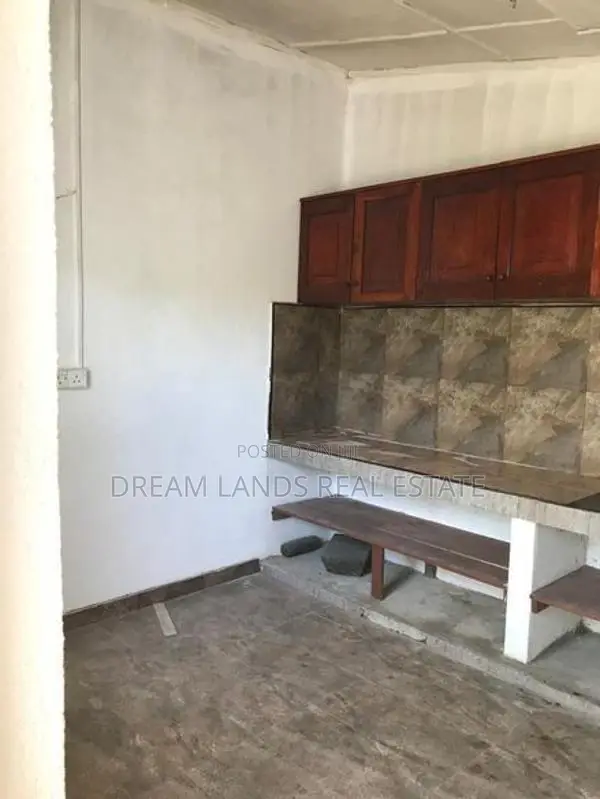 Dehiwala Commercial Building For Rent ( R- 871 )