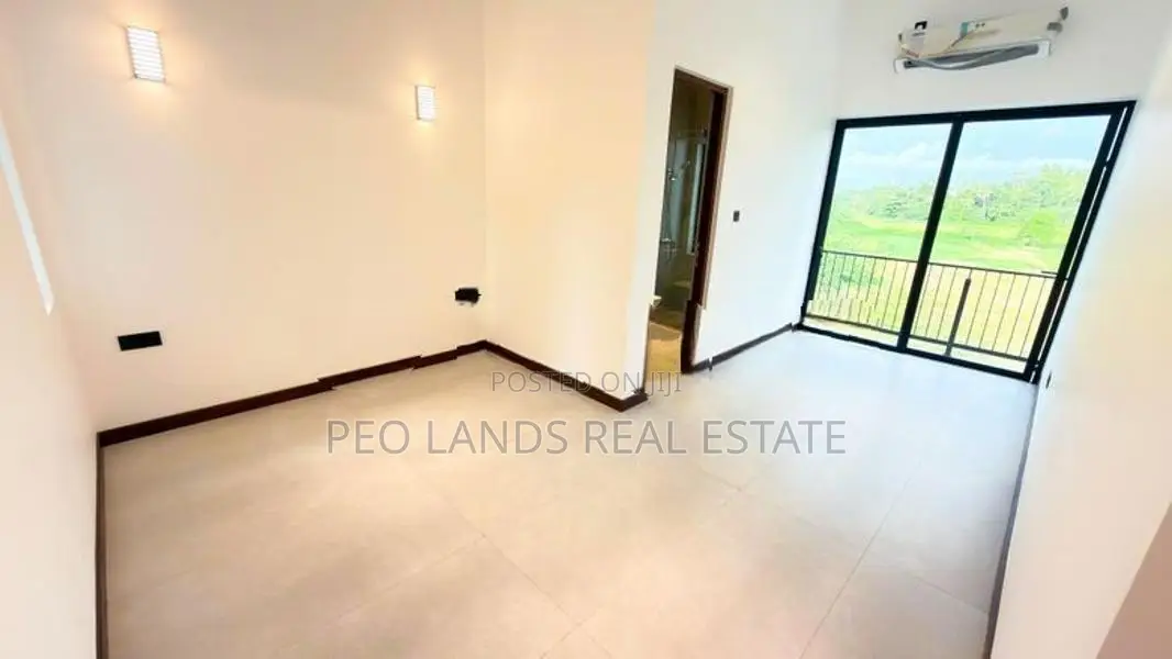 Brand New Three Storey House for Sale in Prime Aurora Makumbura (DH116