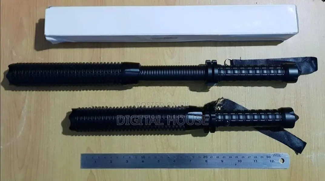 Led Flashlight Retractable Baseball Bat Model 3 Mode - New .