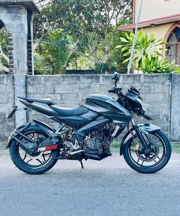 Bajaj Pulsar NS200 2018