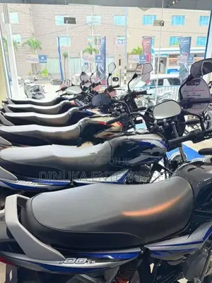 Bajaj CT100 Es 2026