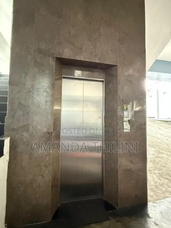 Commercial building 3rd floor Mount lavinia
