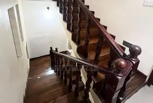 Four Story House for Sale in Colombo 09