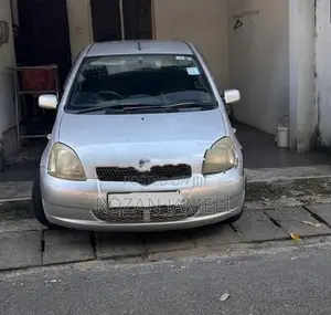 Toyota Vitz 2001