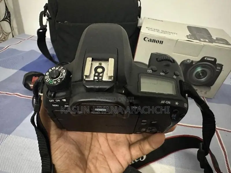 Canon 9000D