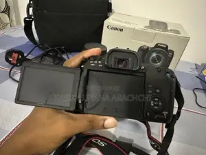 Canon 9000D
