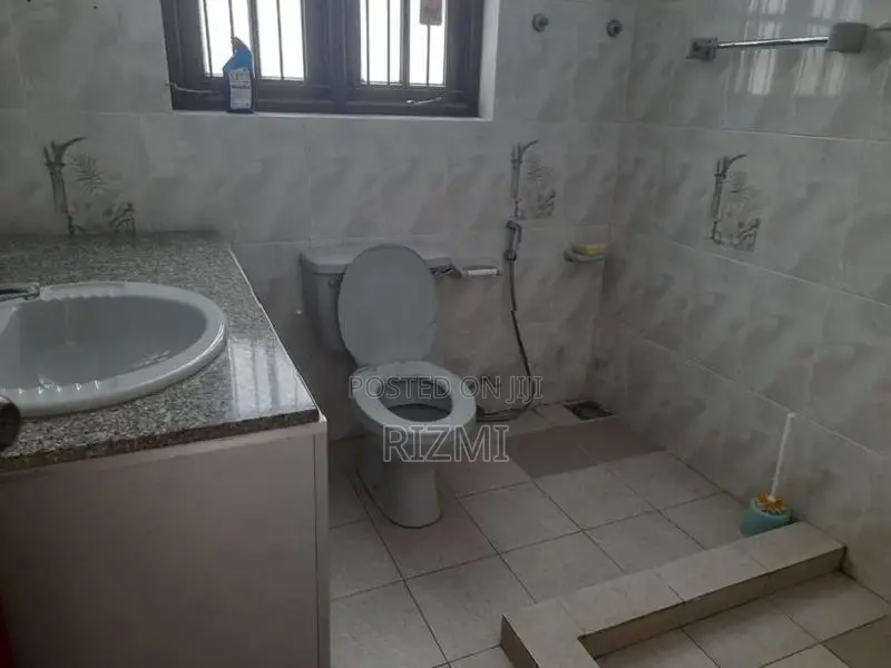 7 room 4500sq office building for rent in dehiwala malwatta road