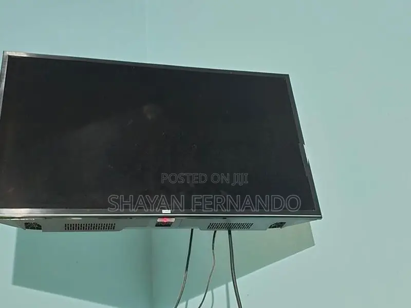Unic Ultra 32inch TV