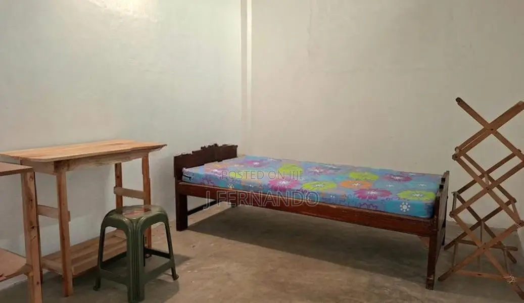 Room for Rent - Moratuwa Katubedda