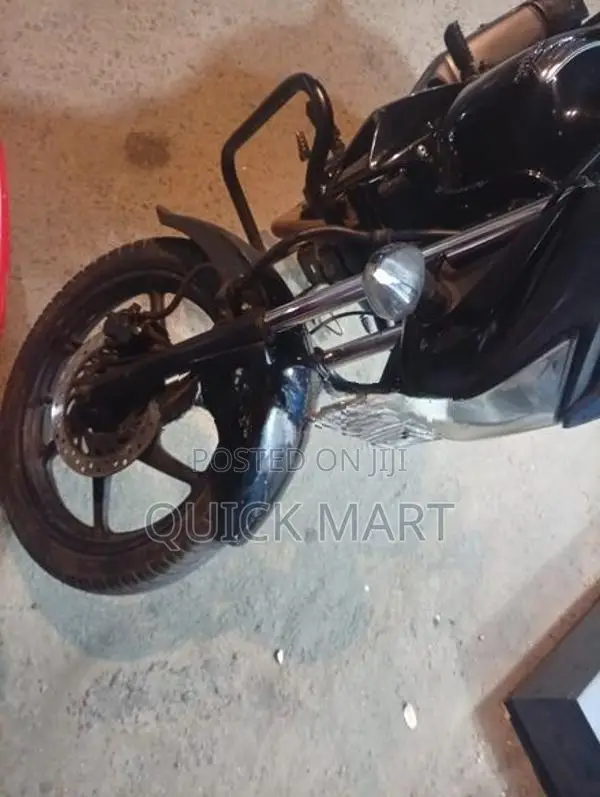Honda CB Trigger 2014